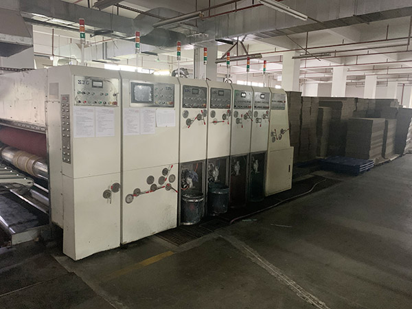 全自動(dòng)進(jìn)口SJG四色印刷圓模一體機(jī)